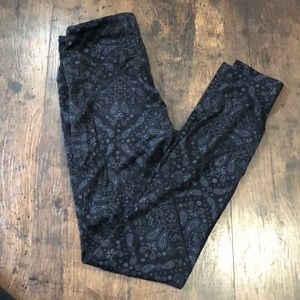 Victoria’s Secret PINK sport workout leggings